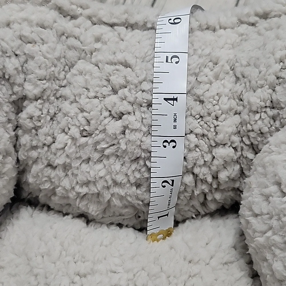 NWT Eco-Friendly Gray Pet Bed